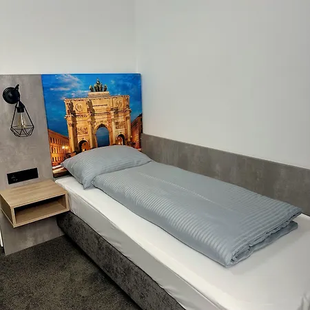 C & N - An Der Messe Szálloda 4*