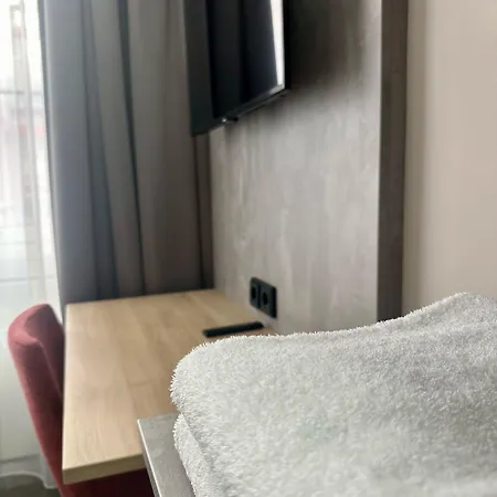 C & N - An Der Messe 4* München